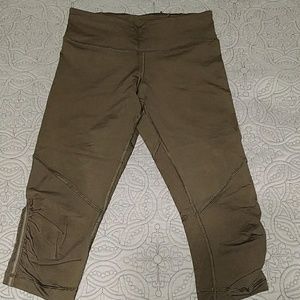 Lululemon capri leggings